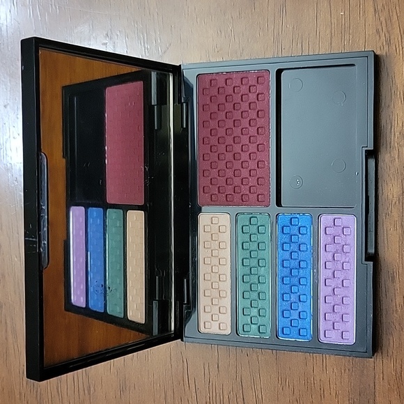 NEW MARY KAY 4 EYE COLORS AND 1 CHEEK COLOR. - Picture 2 of 3